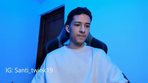 santi_twink19 online show from 02/10/25, 11:15