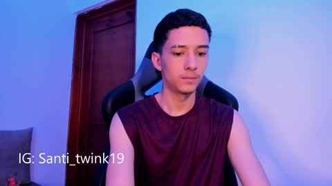 santi_twink19 online show from 02/11/25, 12:58