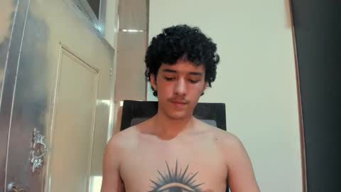 santi_twink19 online show from 11/29/25, 09:29