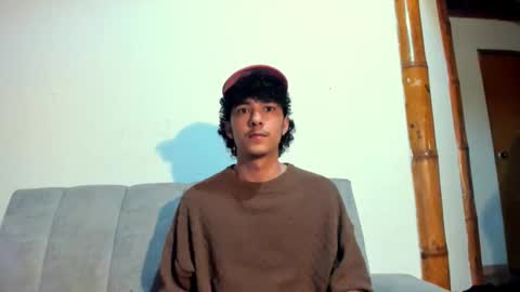 Snapshot of santi_twink19 chatting on 04/18/26, 09:02 santi_twink19 online show from 04/18/26, 09:02