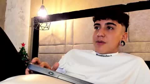 SantiAbader online show from 11/29/25, 03:53