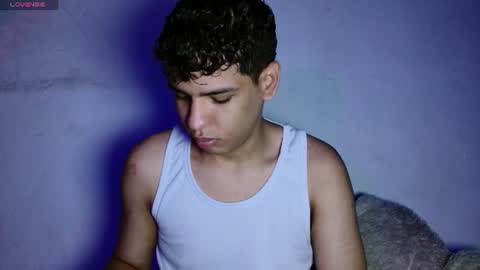 Snapshot of santiago_foxx chatting on 06/10/26, 10:19 santi online show from 06/10/26, 10:19