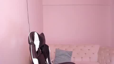 santiago_huntt online show from 02/03/25, 03:27