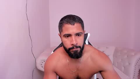 santiago_huntt online show from 02/26/25, 12:36