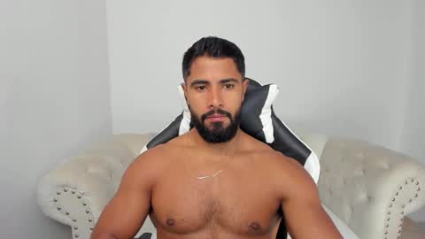 Snapshot of santiago_huntt chatting on 01/06/26, 01:15 santiago_huntt online show from 01/06/26, 01:15