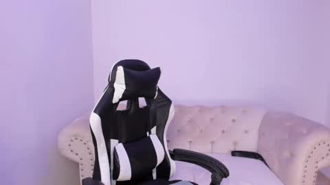 Snapshot of santiago_huntt chatting on 02/18/26, 08:27 santiago_huntt online show from 02/18/26, 08:27