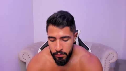 Snapshot of santiago_huntt chatting on 02/23/26, 08:28 santiago_huntt online show from 02/23/26, 08:28