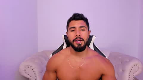 Snapshot of santiago_huntt chatting on 03/10/26, 08:47 santiago_huntt online show from 03/10/26, 08:47