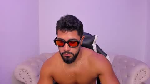 Snapshot of santiago_huntt chatting on 03/14/26, 01:27 santiago_huntt online show from 03/14/26, 01:27