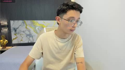 santiago_russo18 online show from 09/14/25, 01:10