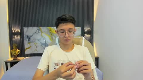 santiago_russo18 online show from 09/20/25, 01:34