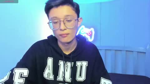 santiago_russo18 online show from 10/02/25, 01:45