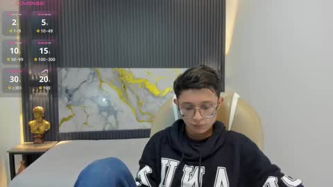 santiago_russo18 online show from 10/06/25, 12:35