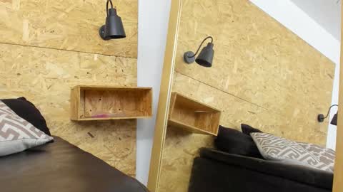  Santi online show from 10/09/25, 07:45