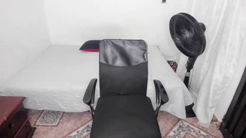 Julius Novachrono  online show from 01/04/25, 10:34