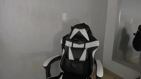 Julius Novachrono  online show from 10/10/25, 08:08