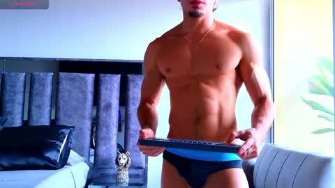 Santiago Seans online show from 05/11/26, 04:04