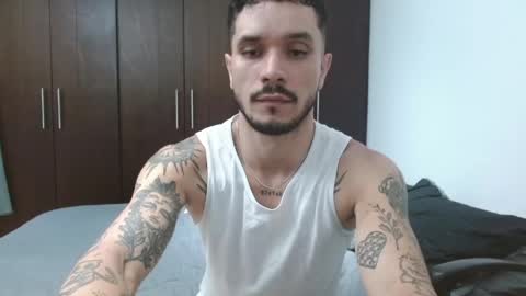 Snapshot of santti_torres chatting on 04/30/26, 05:03 Santy Torres online show from 04/30/26, 05:03