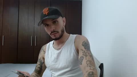 Snapshot of santti_torres chatting on 05/18/26, 03:57 Santy Torres online show from 05/18/26, 03:57