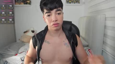 Snapshot of santy7u7 chatting on 05/24/26, 01:38 Mr. Santiago online show from 05/24/26, 01:38