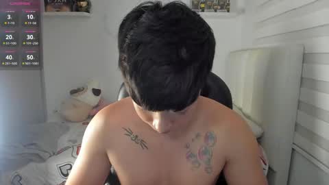 Snapshot of santy7u7 chatting on 05/30/26, 01:52 Mr. Santiago online show from 05/30/26, 01:52