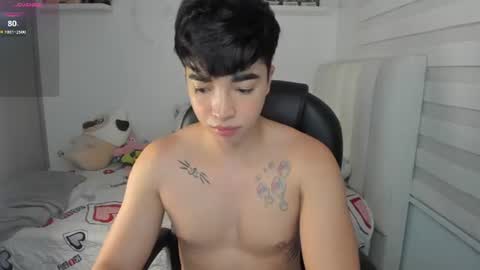 Snapshot of santy7u7 chatting on 06/12/26, 01:21 Mr. Santiago online show from 06/12/26, 01:21
