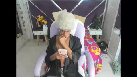 santy online show from 11/17/25, 11:49