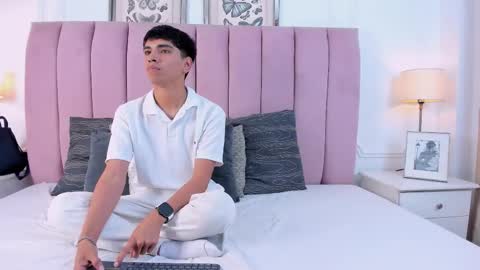 Snapshot of santy_carrington chatting on 03/13/26, 09:10 Santiago Carrington online show from 03/13/26, 09:10