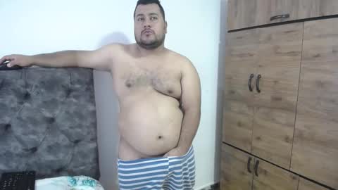 Snapshot of santy_gold chatting on 09/09/25, 07:02 Santiago online show from 09/09/25, 07:02