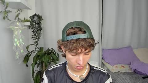 kitty online show from 12/22/25, 12:40