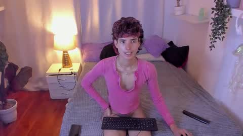 Snapshot of santy_kitty chatting on 03/28/26, 02:22 kitty online show from 03/28/26, 02:22