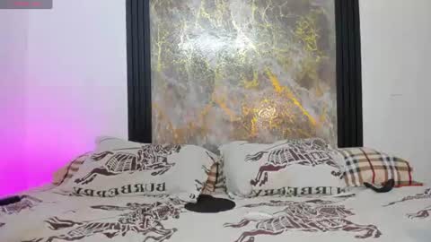 Snapshot of santy_of1 chatting on 06/21/26, 01:52 santy_of1 online show from 06/21/26, 01:52