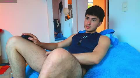 Snapshot of santyago_taylor chatting on 03/04/26, 06:36 Santyago online show from 03/04/26, 06:36