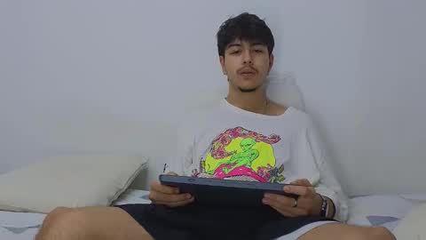 santybig18 online show from 11/14/25, 05:17