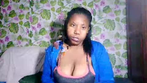 Snapshot of sanyah513 chatting on 06/09/26, 07:47 sanya online show from 06/09/26, 07:47