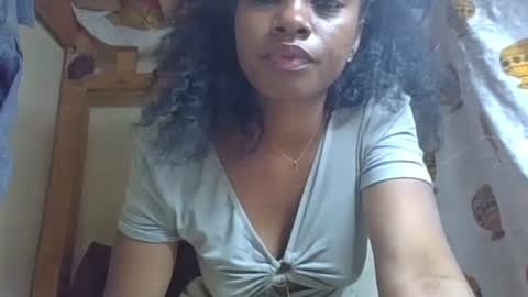 saphia online show from 10/18/25, 07:03