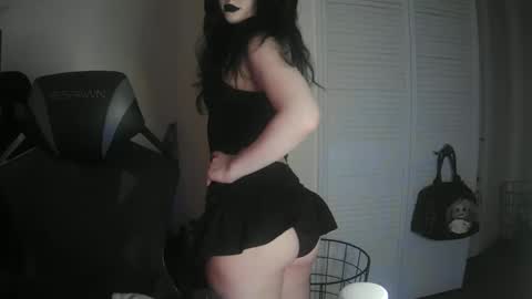 Snapshot of saphirerose1 chatting on 10/03/25, 10:40 Sapphire online show from 10/03/25, 10:40