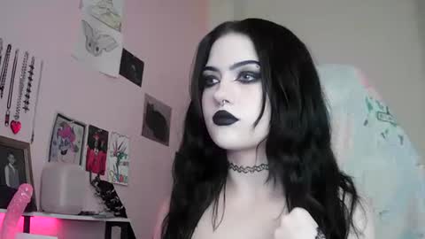 Snapshot of saphirerose1 chatting on 10/12/25, 08:19 Sapphire online show from 10/12/25, 08:19