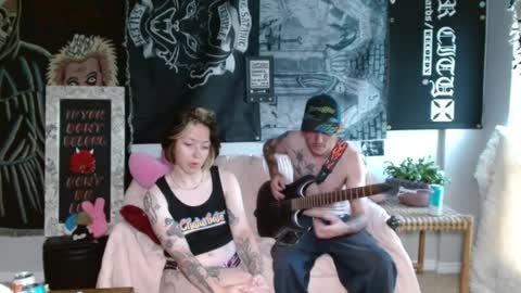 Snapshot of sappysex chatting on 07/31/26, 03:33 Her name is Sage His name is Nick online show from 07/31/26, 03:33