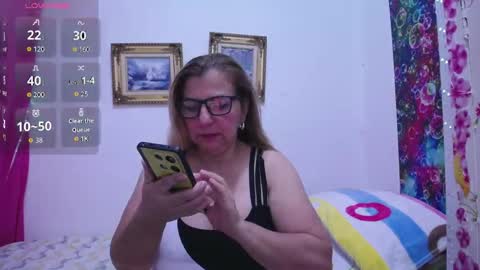 sara online show from 12/22/25, 12:51