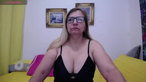 sara online show from 05/04/26, 01:29