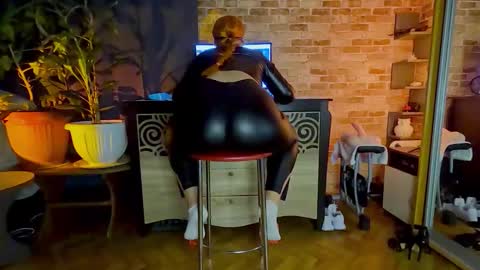 Snapshot of sara__foxy chatting on 02/27/26, 02:33 sara foxy online show from 02/27/26, 02:33