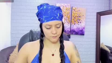 Snapshot of sara__michell chatting on 11/05/25, 12:05 online show from 11/05/25, 12:05