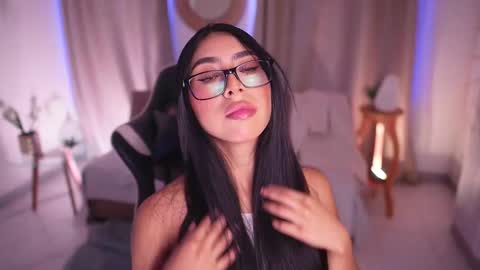 Sara  online show from 02/11/25, 12:27