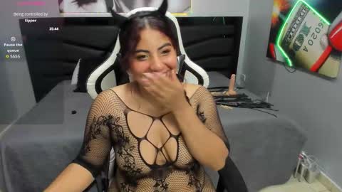 Snapshot of sara_bdsm chatting on 10/24/25, 02:13 sara_bdsm online show from 10/24/25, 02:13