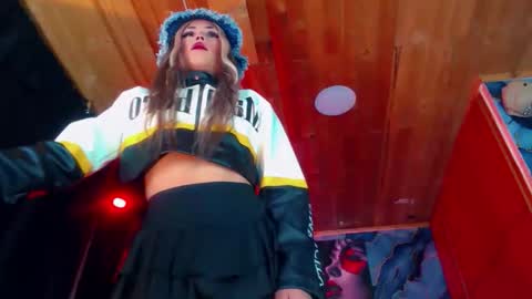 sara_buck online show from 04/14/26, 06:19