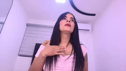 Snapshot of sara_cook chatting on 03/27/26, 12:05 Sara Cook online show from 03/27/26, 12:05