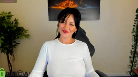 Snapshot of sara_devills chatting on 04/19/26, 08:46 Sara online show from 04/19/26, 08:46