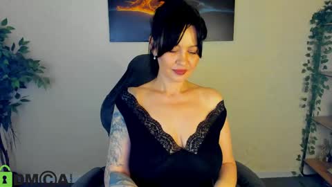 Snapshot of sara_devills chatting on 05/02/26, 12:59 Sara online show from 05/02/26, 12:59
