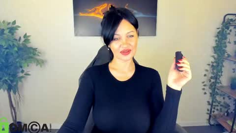 Snapshot of sara_devills chatting on 05/06/26, 12:52 Sara online show from 05/06/26, 12:52